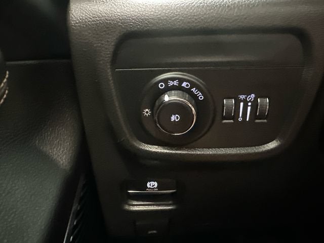 2023 Jeep Grand Cherokee Summit 4x4