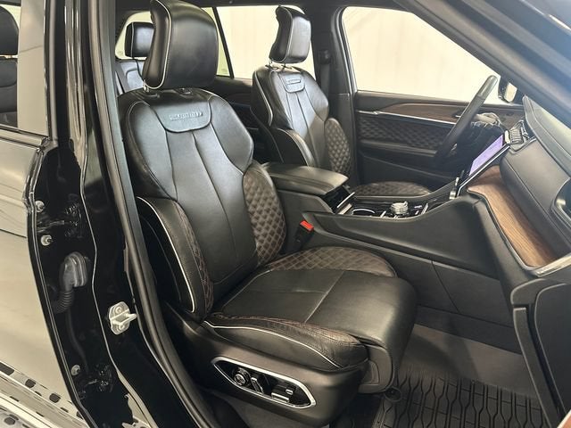 2023 Jeep Grand Cherokee Summit 4x4