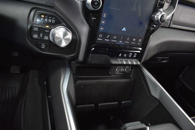2023 RAM 1500 Laramie Crew Cab 4x4 5'7" Box