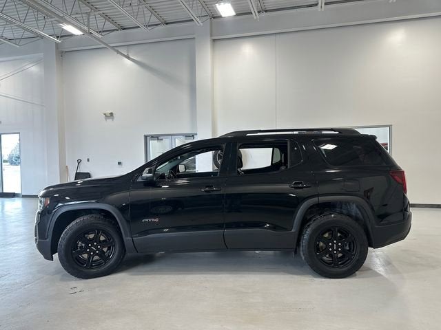 2022 GMC Acadia AT4