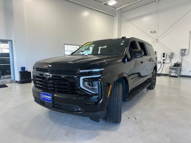 2025 Chevrolet Suburban RST
