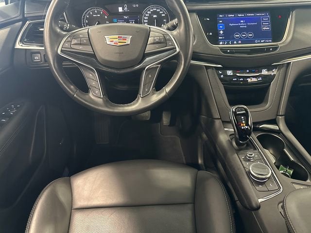 2022 Cadillac XT5 Premium Luxury