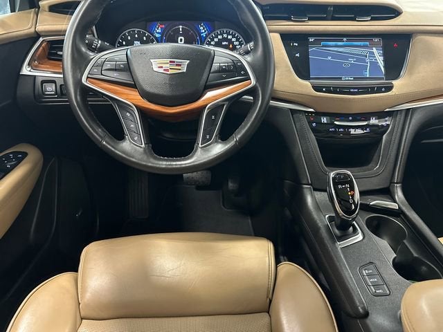 2017 Cadillac XT5 Platinum AWD