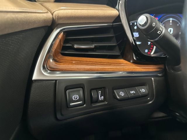 2017 Cadillac XT5 Platinum AWD