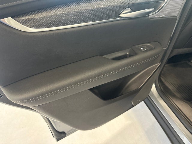 2024 Cadillac XT5 Sport