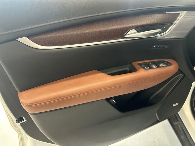 2025 Cadillac XT5 Sport