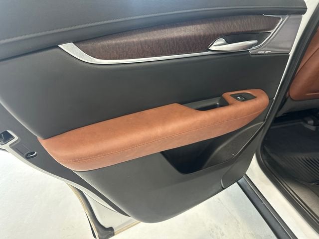 2025 Cadillac XT5 Sport