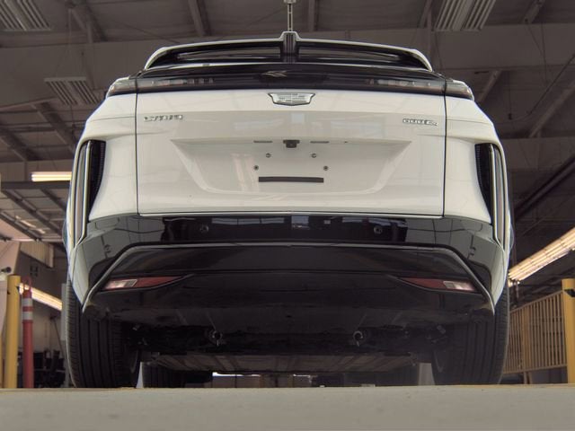 2025 Cadillac LYRIQ Luxury 1