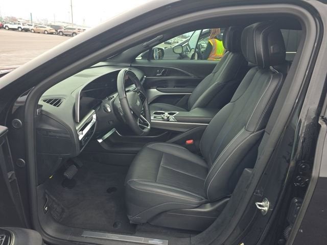 2024 Cadillac LYRIQ Sport 2