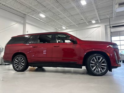 2022 Cadillac Escalade ESV Sport Platinum