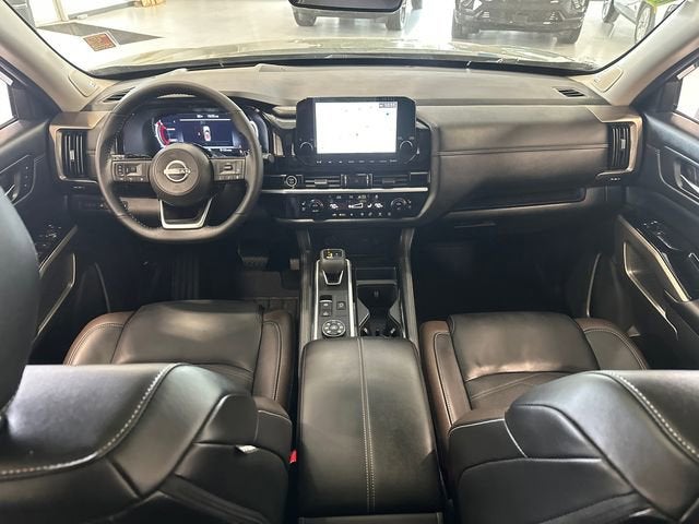 2024 Nissan Pathfinder Platinum 4WD