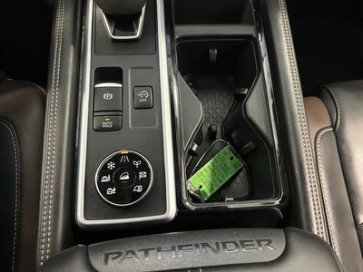 2024 Nissan Pathfinder Platinum 4WD