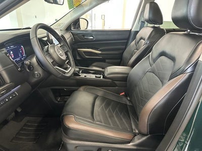 2024 Nissan Pathfinder Platinum 4WD