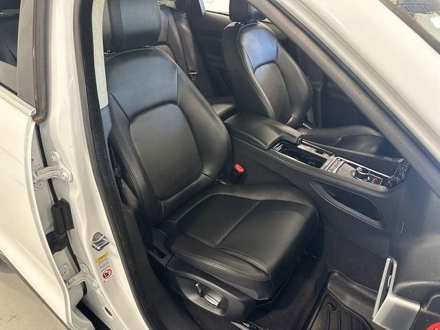 2019 Jaguar F-PACE 25t Premium