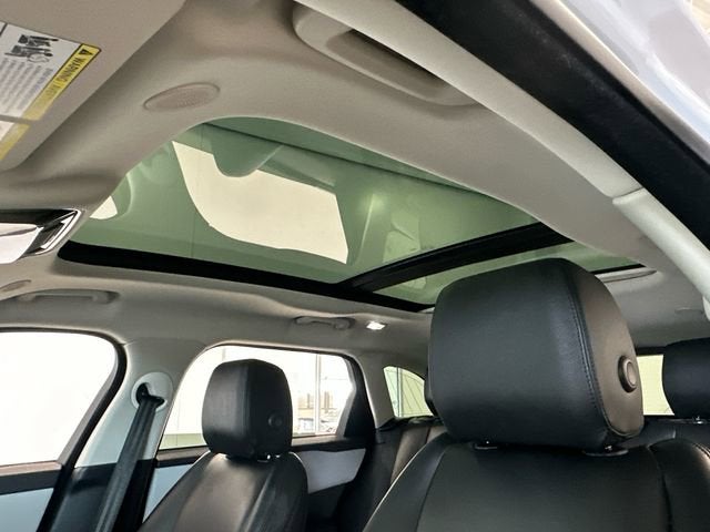 2025 Land Rover Range Rover Velar Dynamic SE