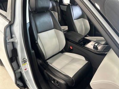 2025 Land Rover Range Rover Velar Dynamic SE