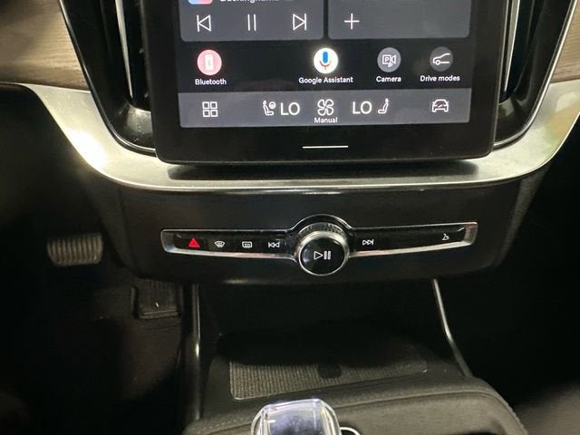 2025 Volvo XC90 Plus