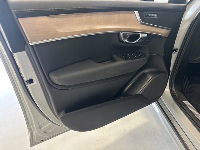 2025 Volvo XC90 Plus